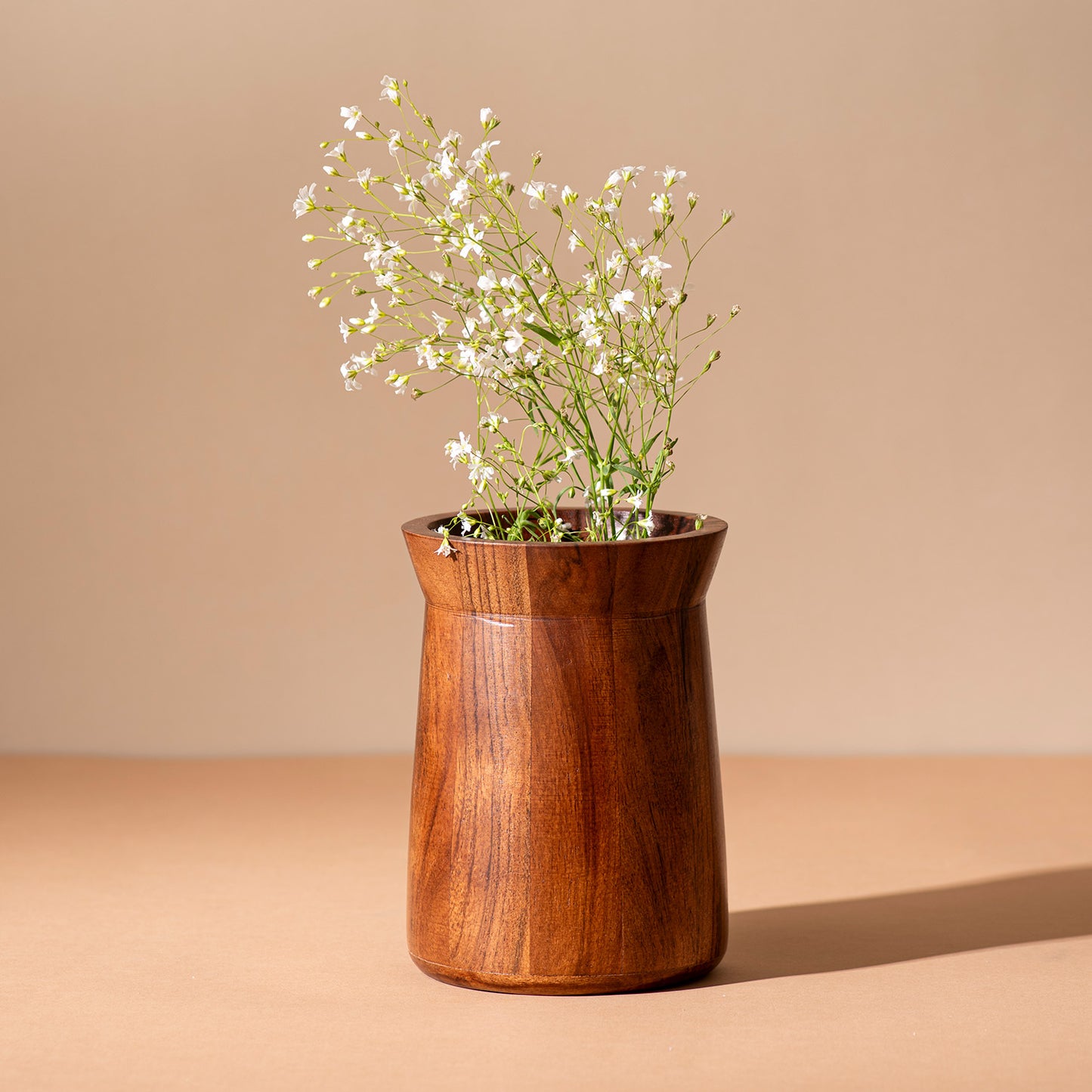 Counter Couture: Modern Cutlery Stand