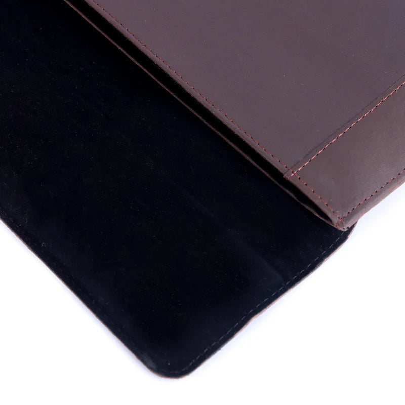 Urban Snap Leather Sleeve