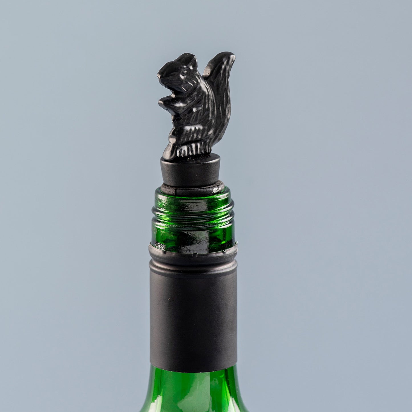 The Squirrel Bottle Stopper Matte Black