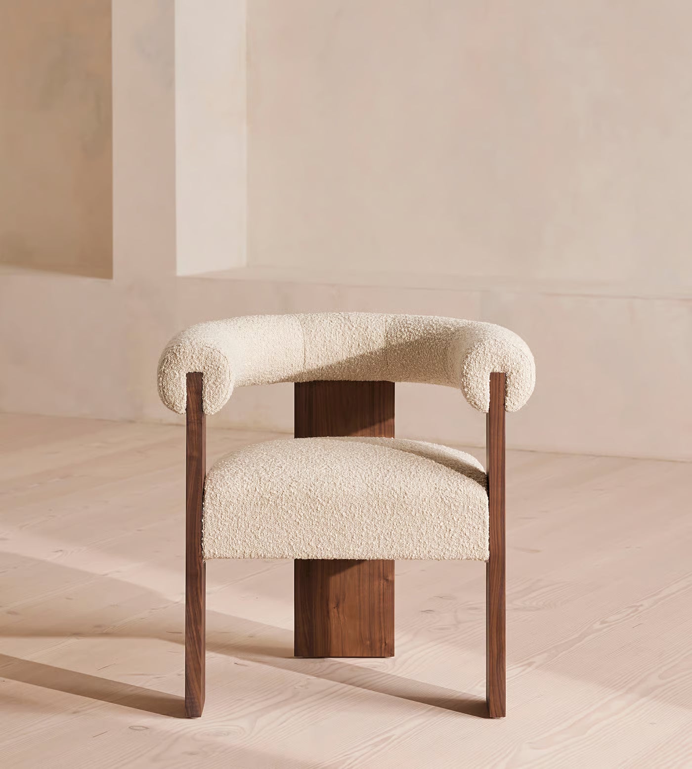 Toervyn Sculpt Arm Off WhiteBoucle Lounge Chair