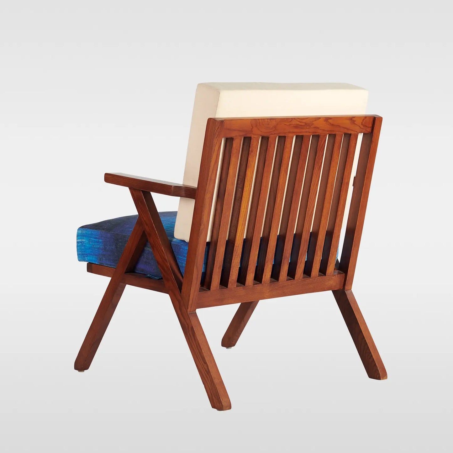 Weekend Lounge Chair