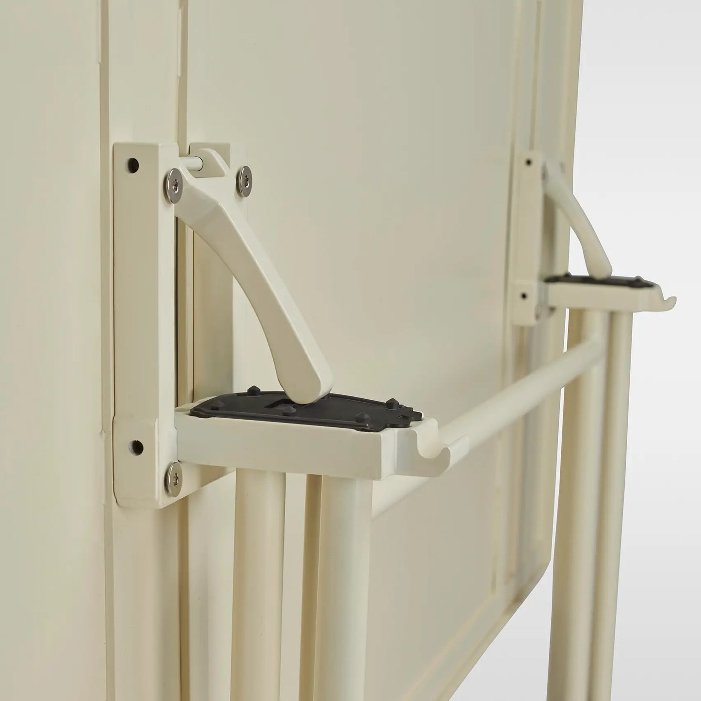 Zesty Folding Table