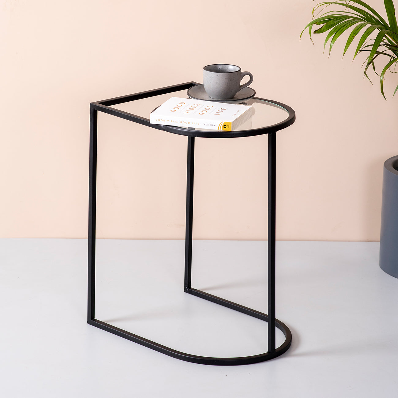 Magazine Side Table Black