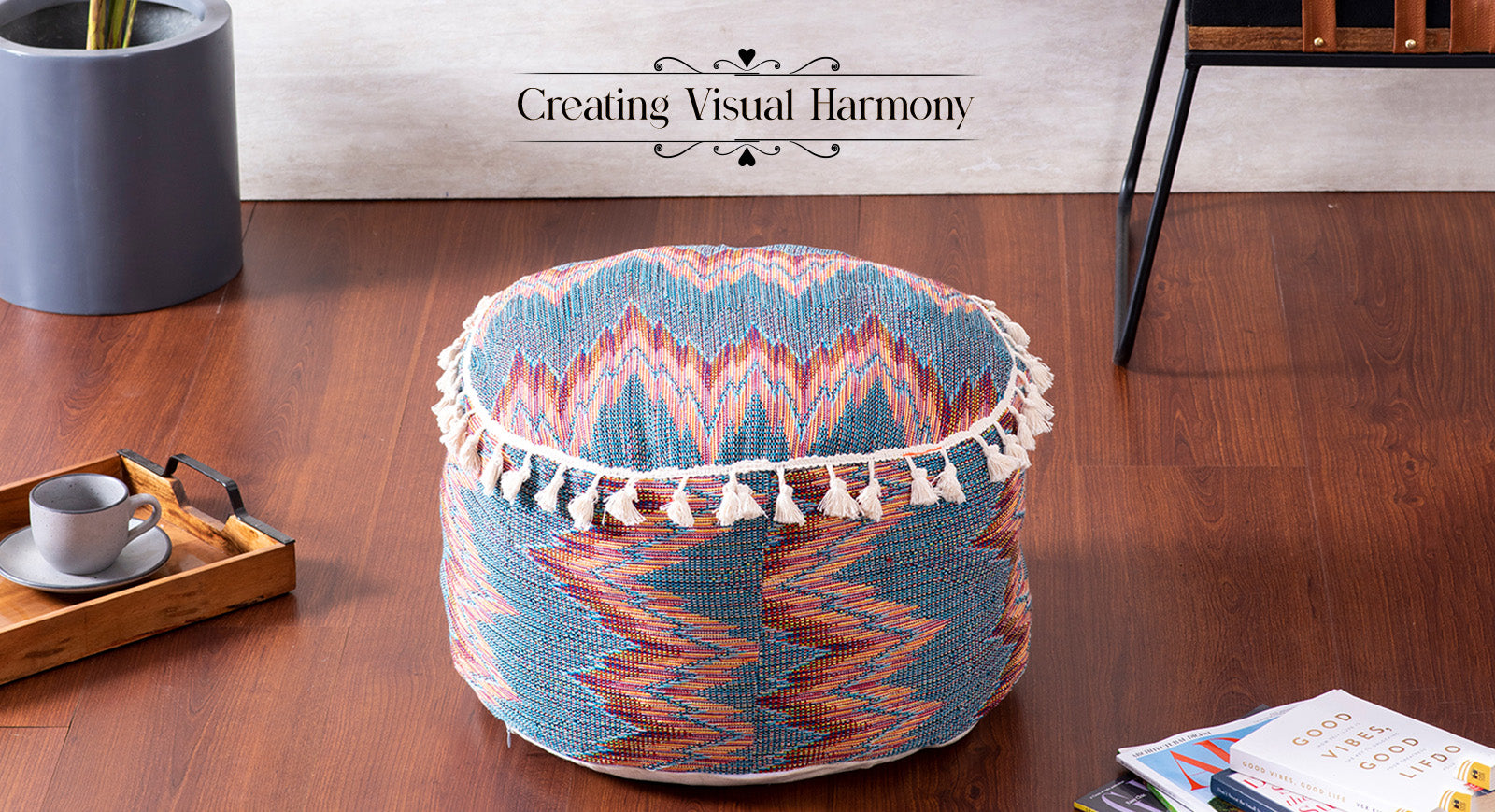 How You Can Choose the Right Poufs for Living Room