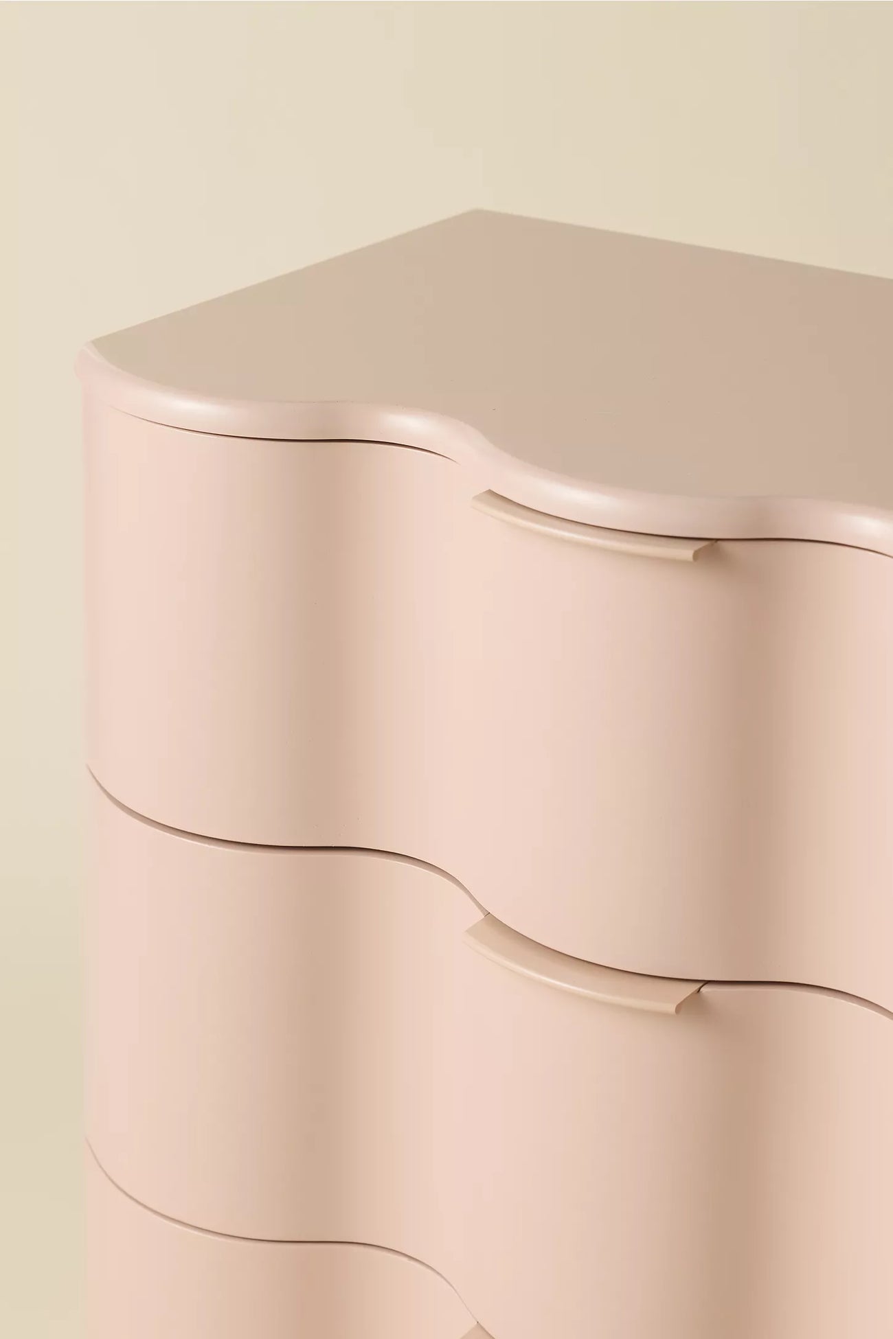 Aria 6-Drawer Short Squiggle Dresser - Rose