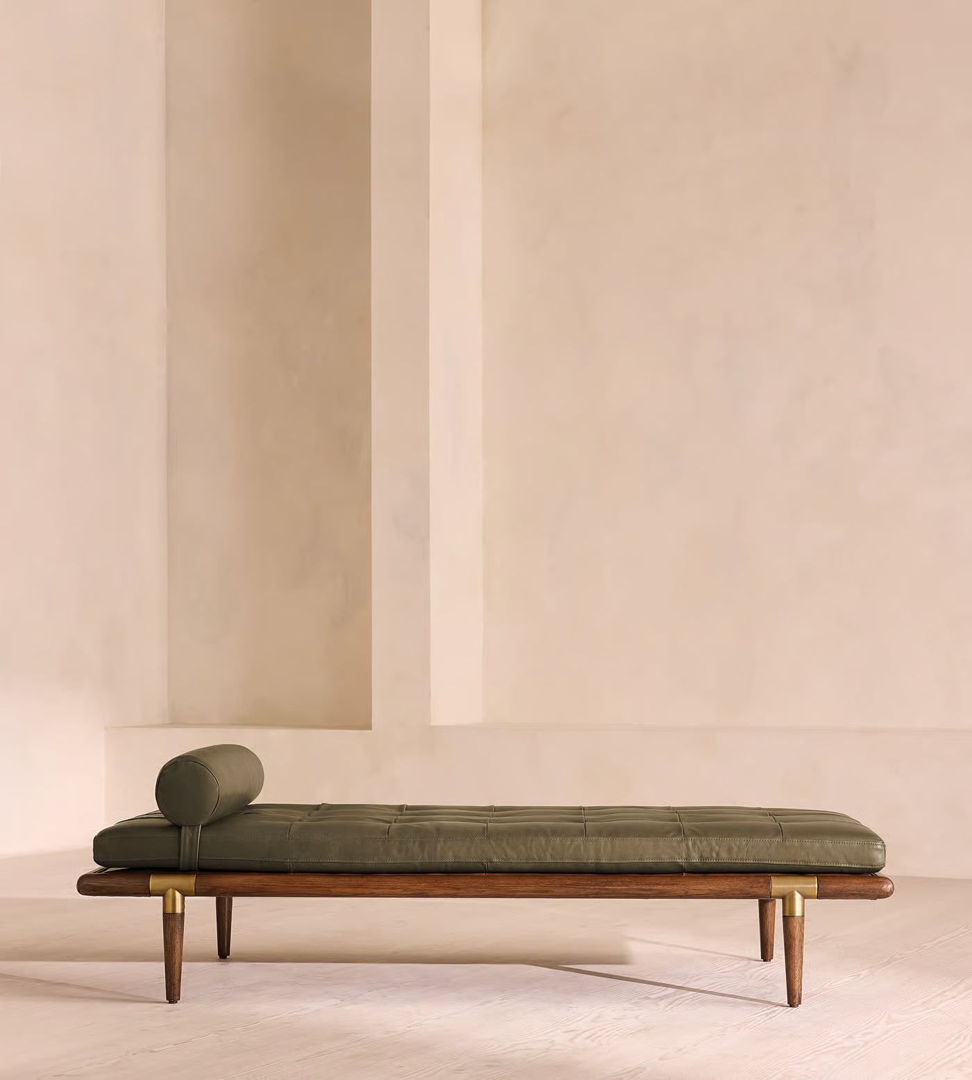 Theodore Daybed Leather Leather Moss