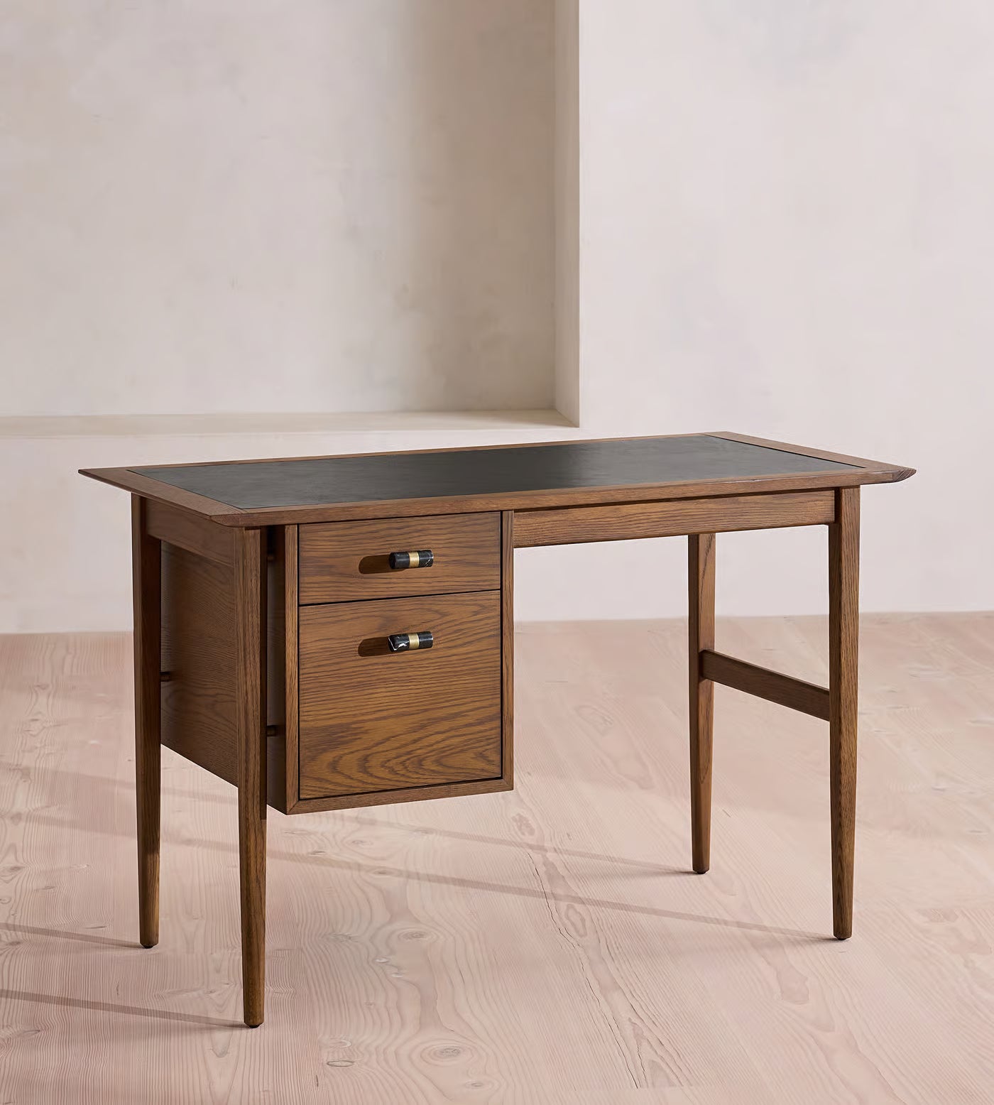 Aldo Desk