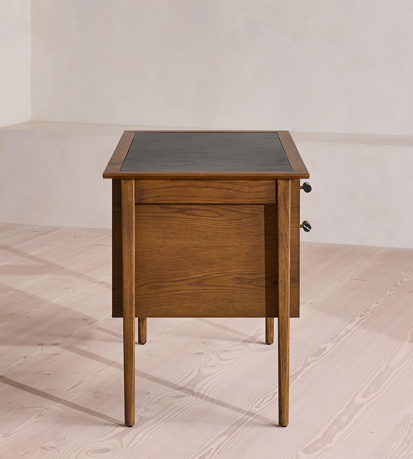 Aldo Desk
