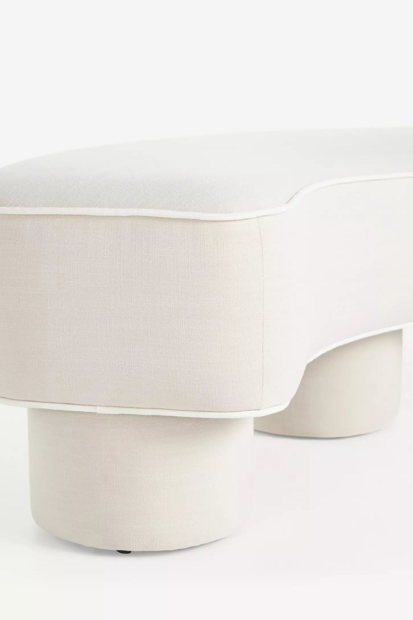 Modella Performance Linen Curved Bench Neutral Pattern
