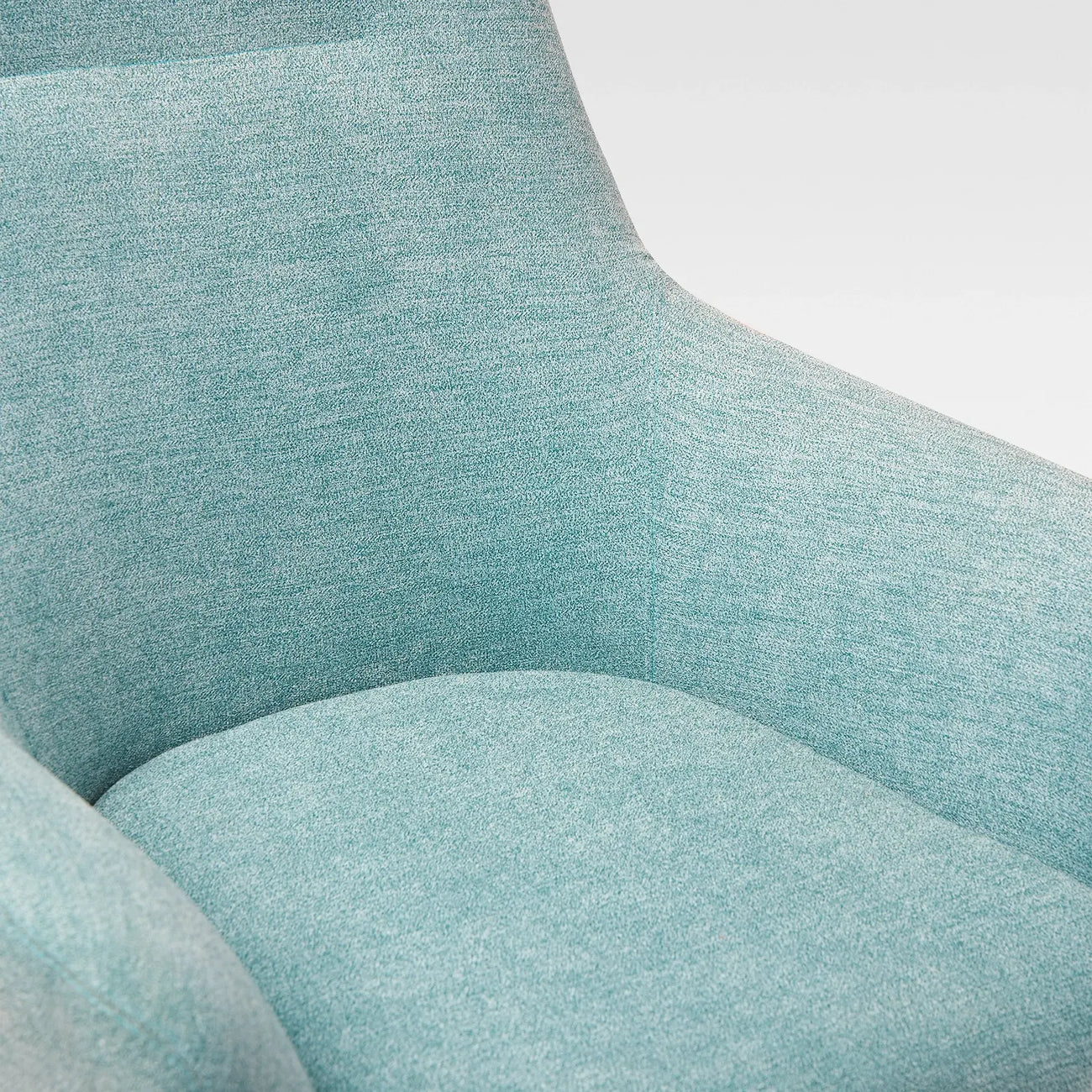 Clara Lounge Chair