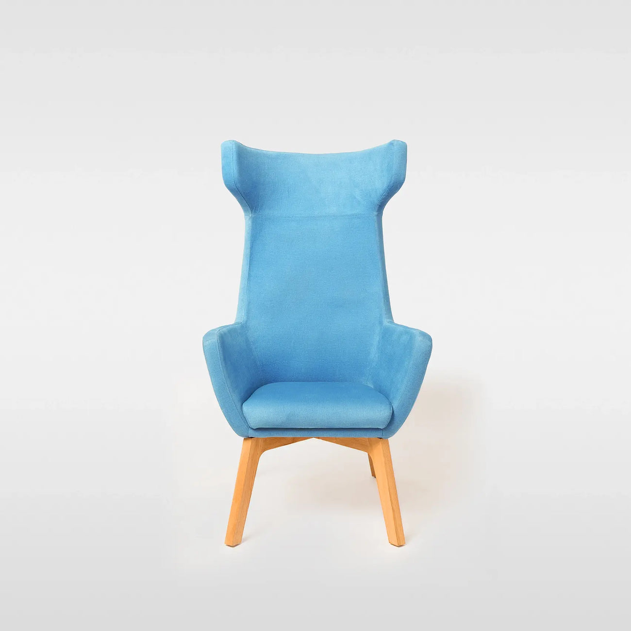 Almayer Lounge Chair