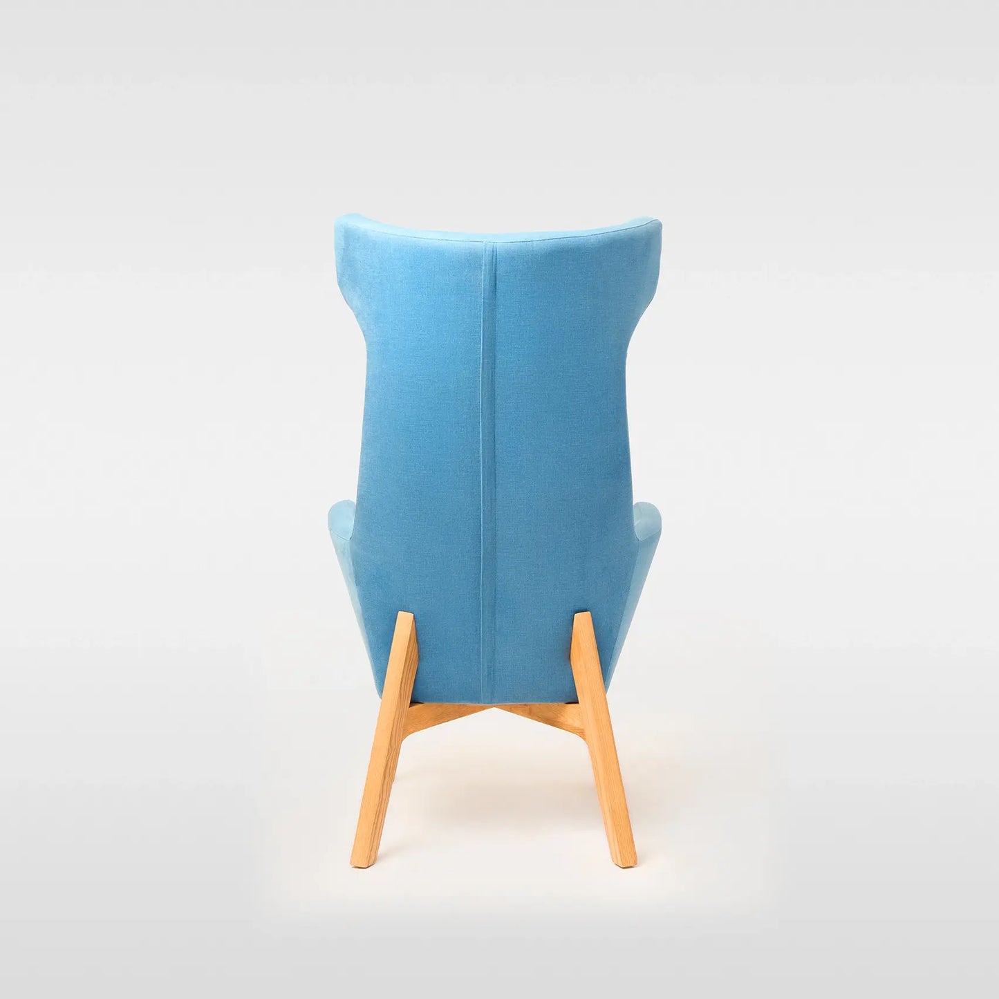 Almayer Lounge Chair