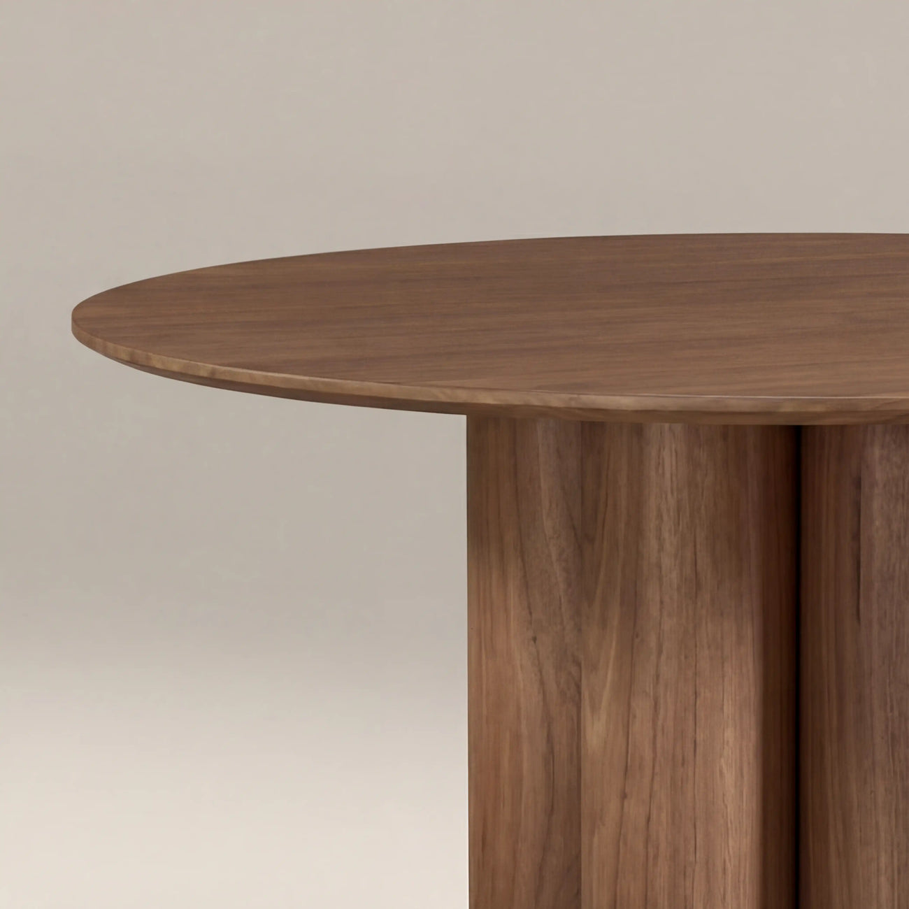 Noelle 4 Seat Round Wooden Dining Table

 Walnut