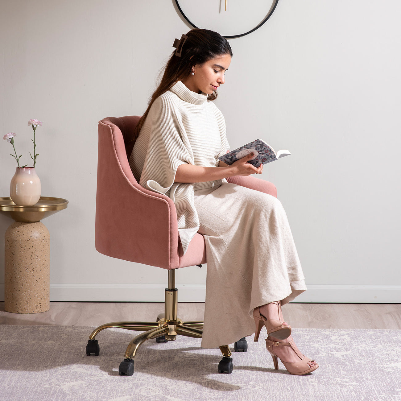 Sophisticated Velvet Office Chair Pink