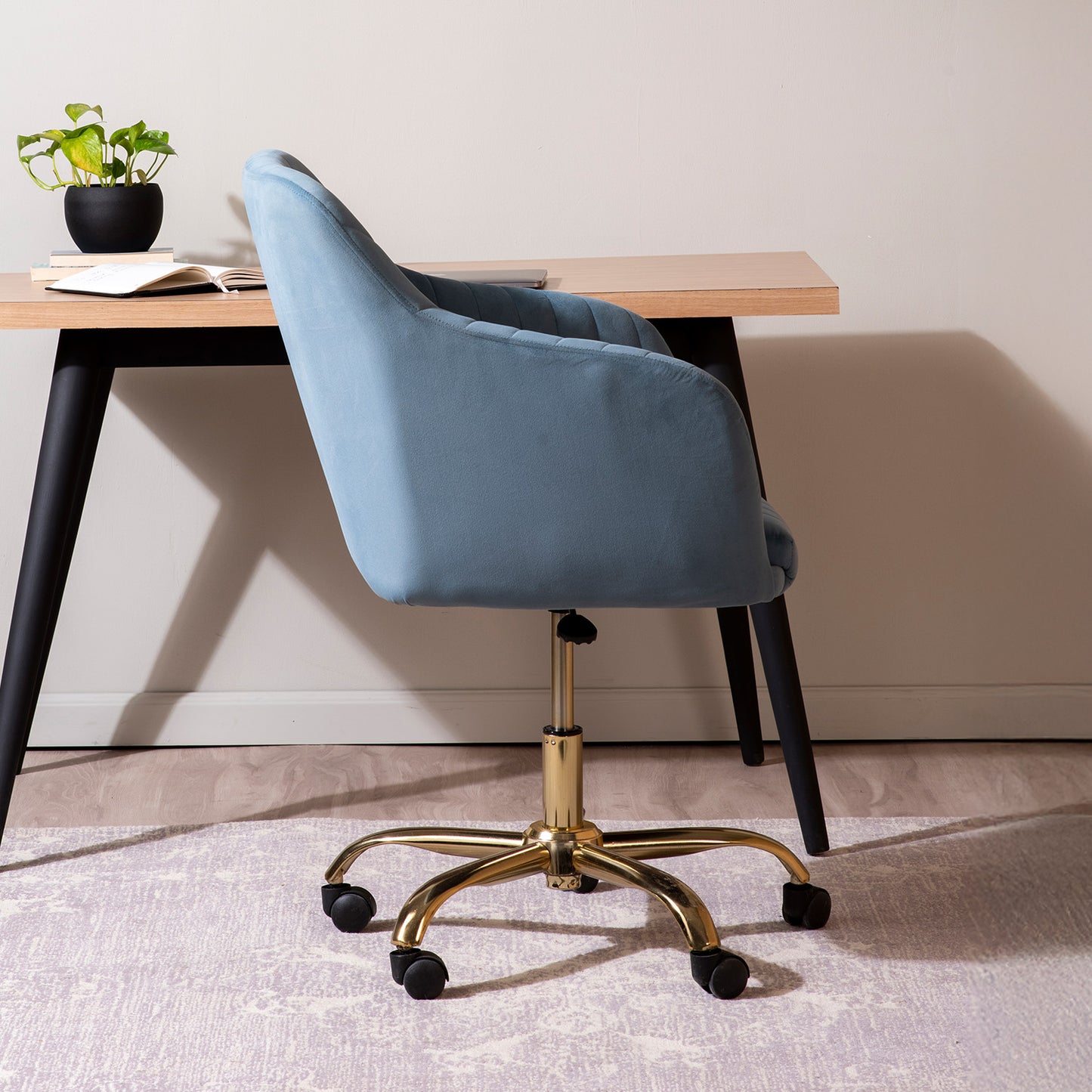 Luxurious Velvet Office Designer Chair Light Blue