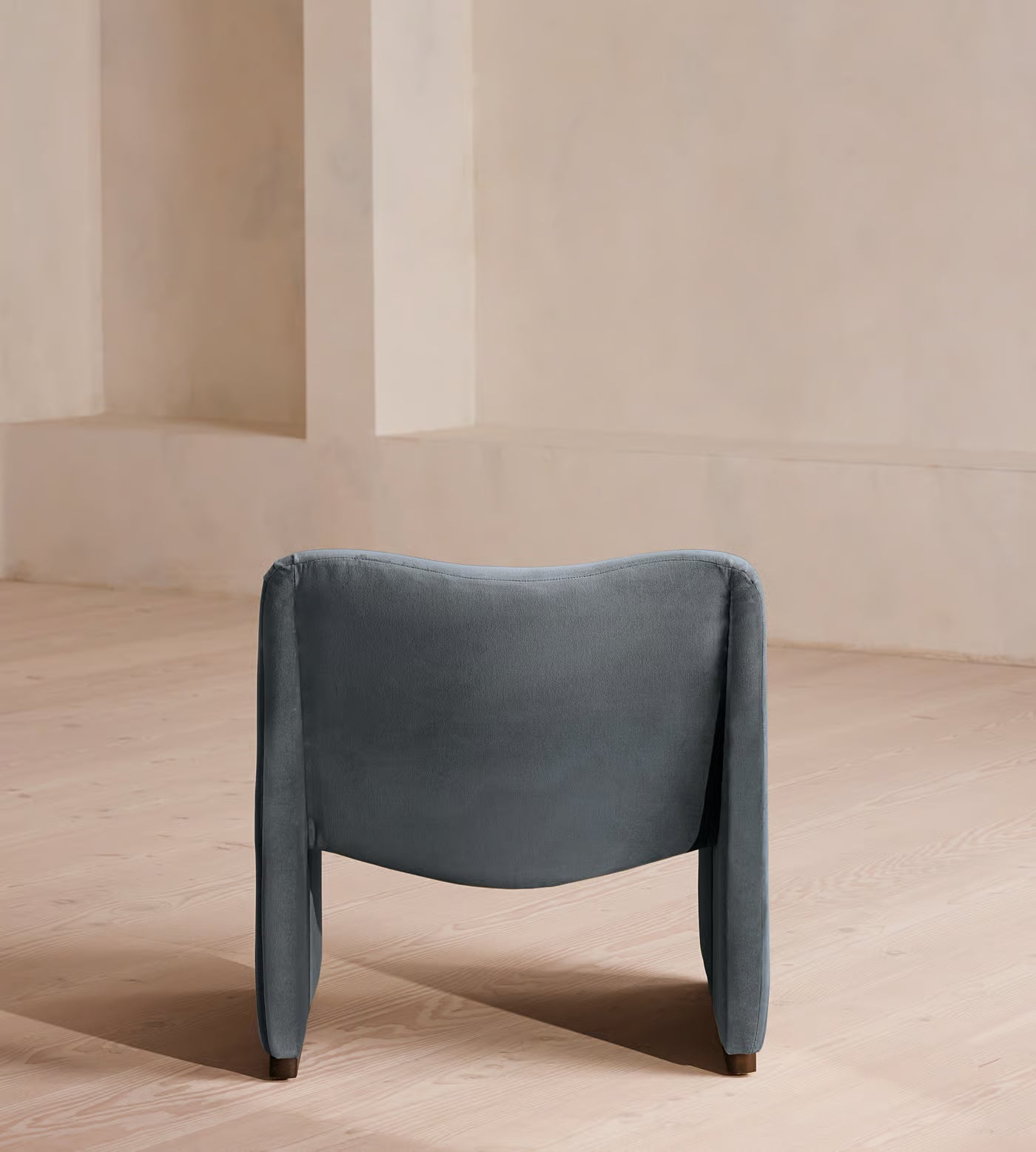 Zeenvik Sculpted Modern Steel Blue Velvet Lounge Chair