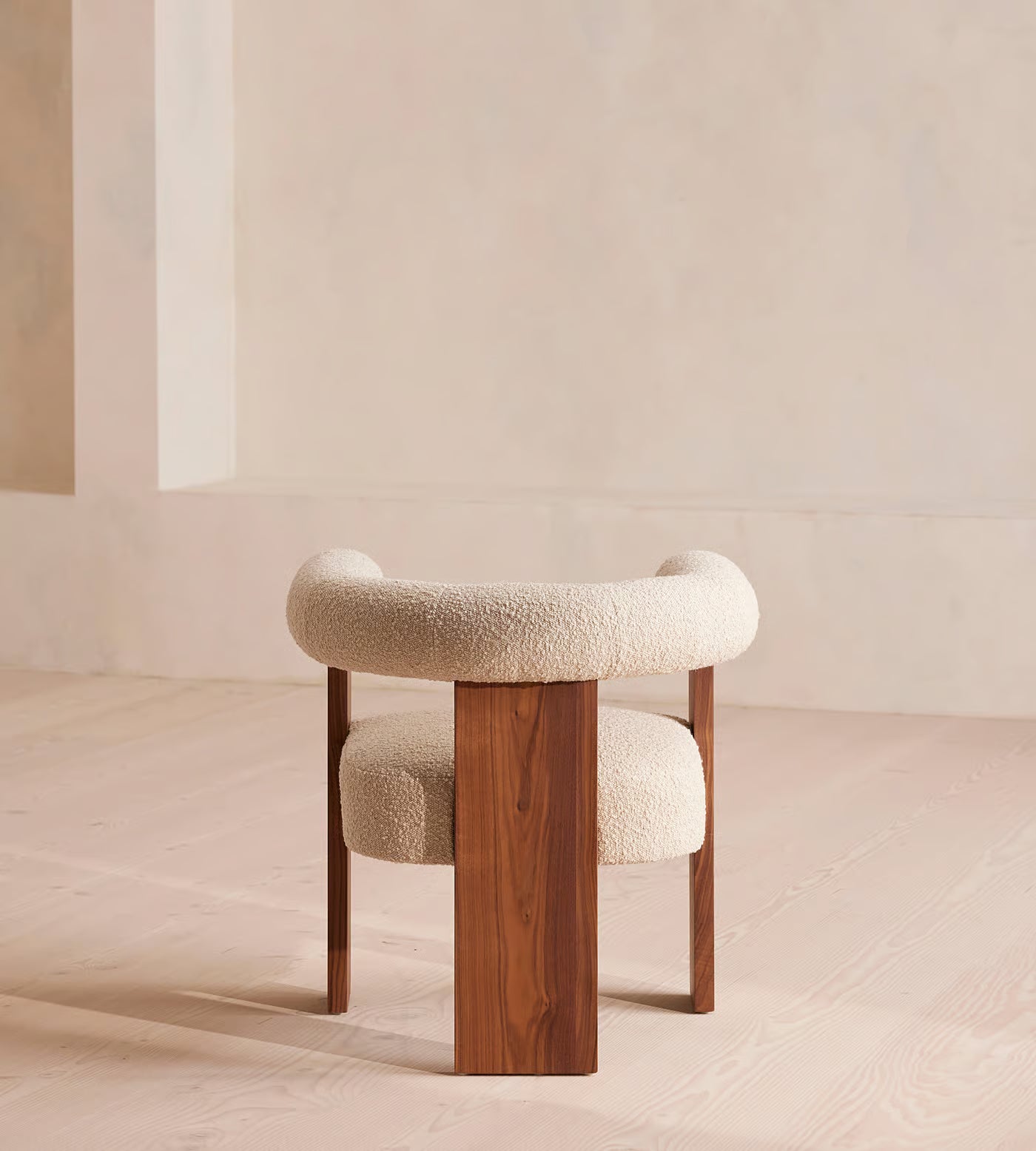Toervyn Sculpt Arm Off WhiteBoucle Lounge Chair