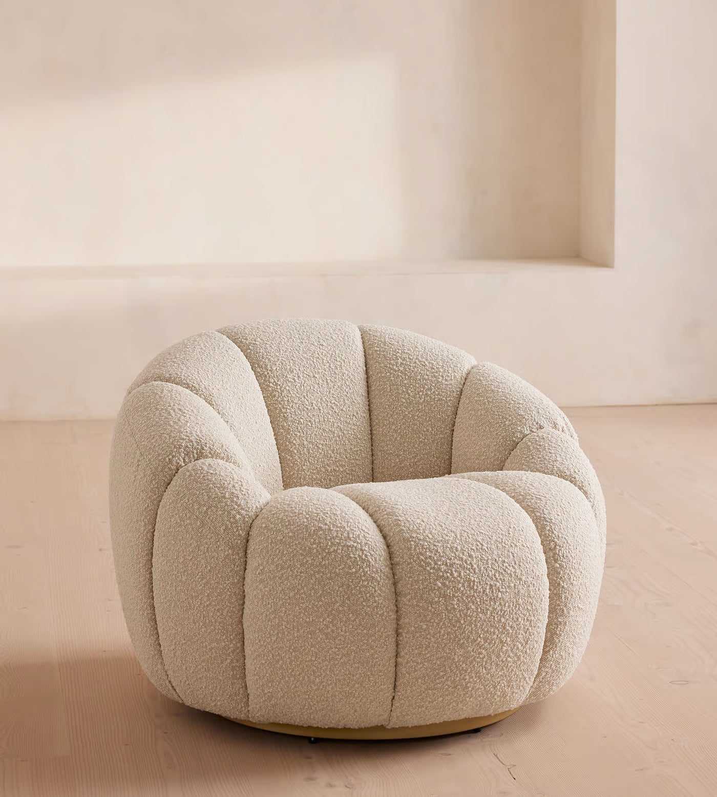 Fleoriane Petal Swivel Cream Boucle Lounge Chair