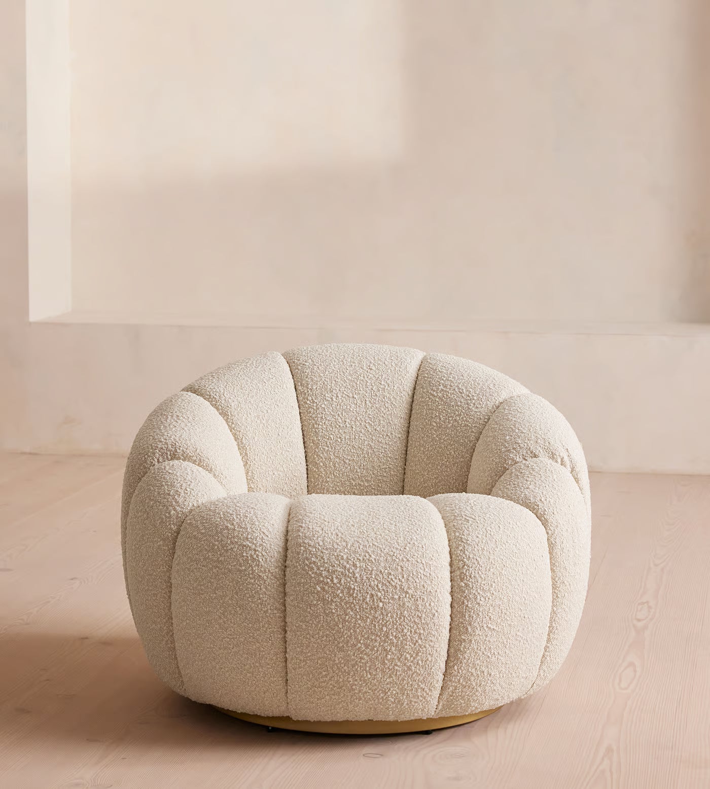 Fleoriane Petal Swivel Cream Boucle Lounge Chair