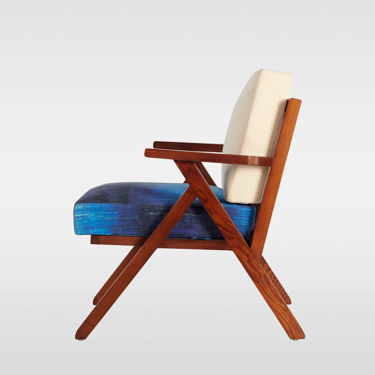 Weekend Lounge Chair