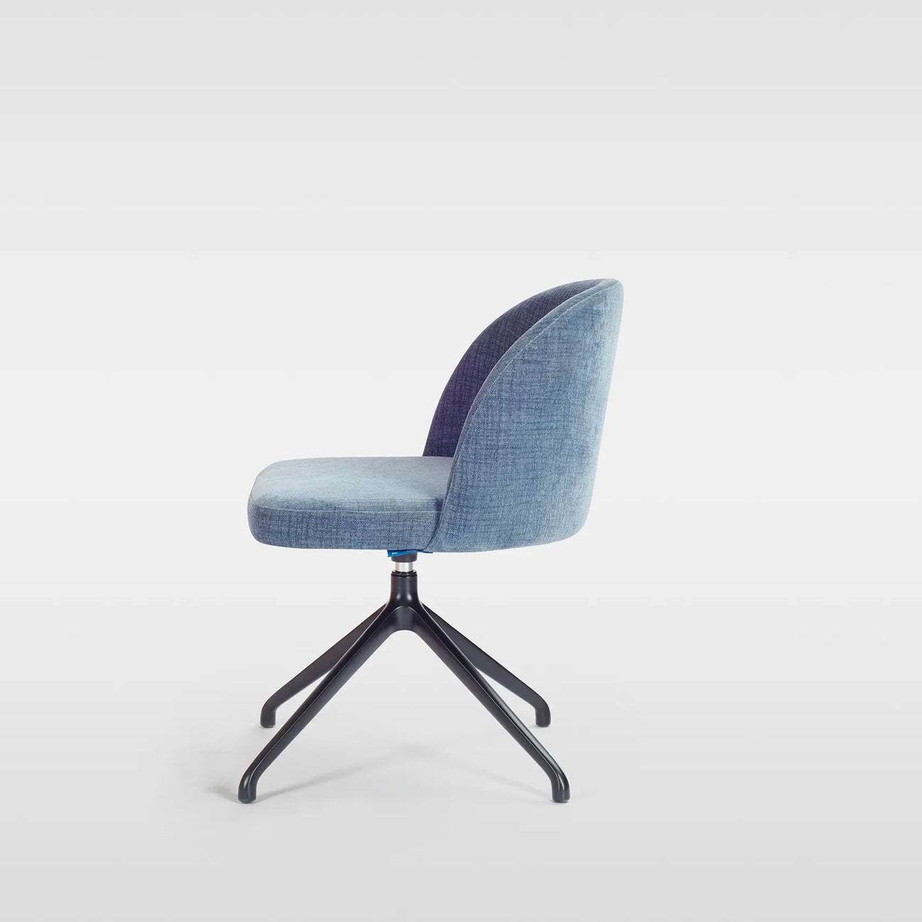 Enzo (Aluminum) Lounge Chair