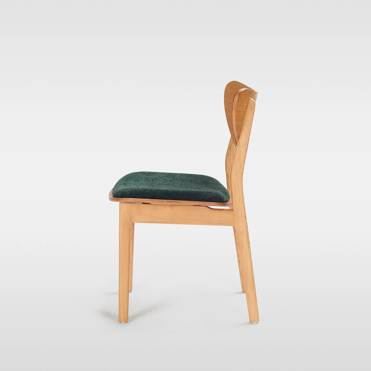 Wave 02 Cafe Chair