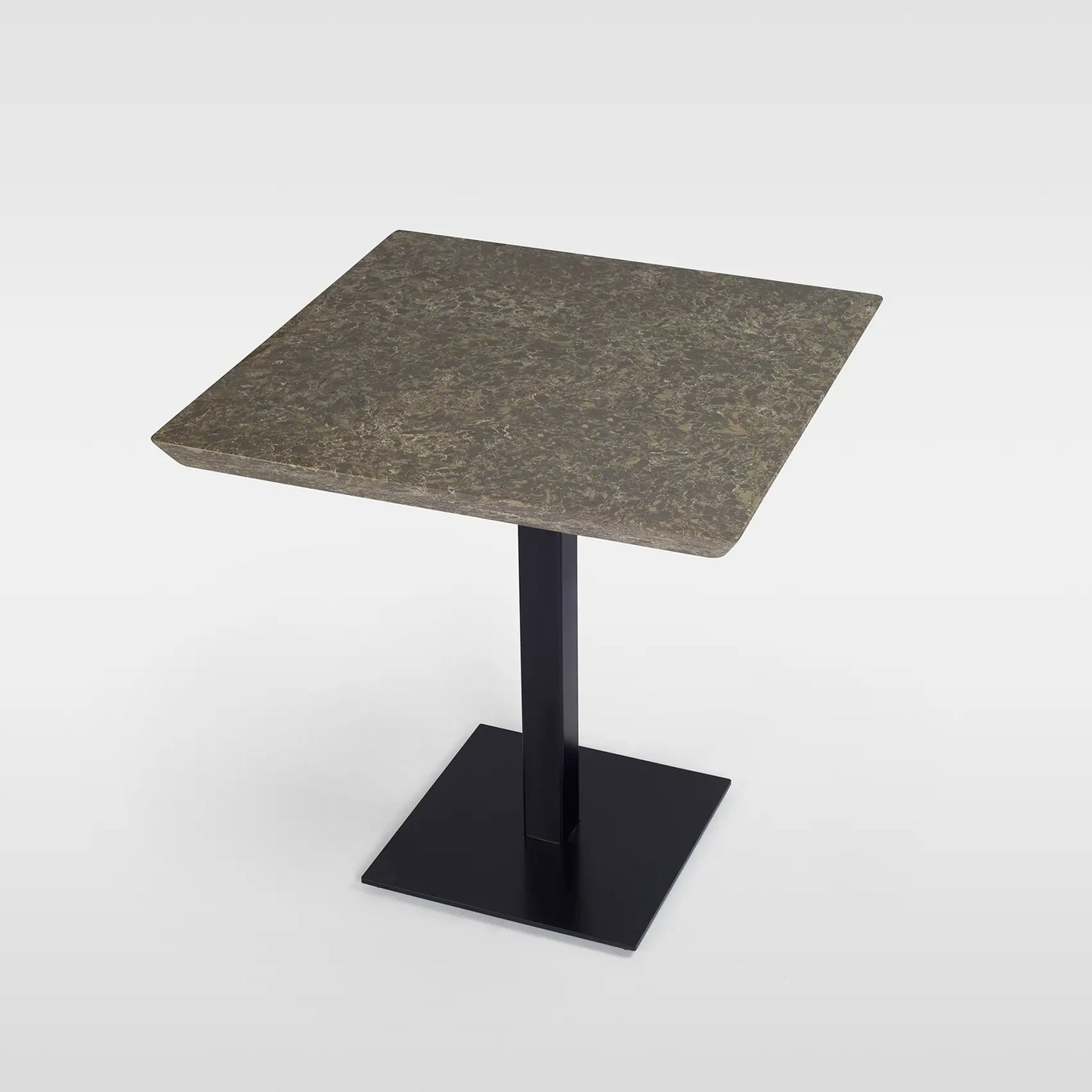 Collato 01 Table