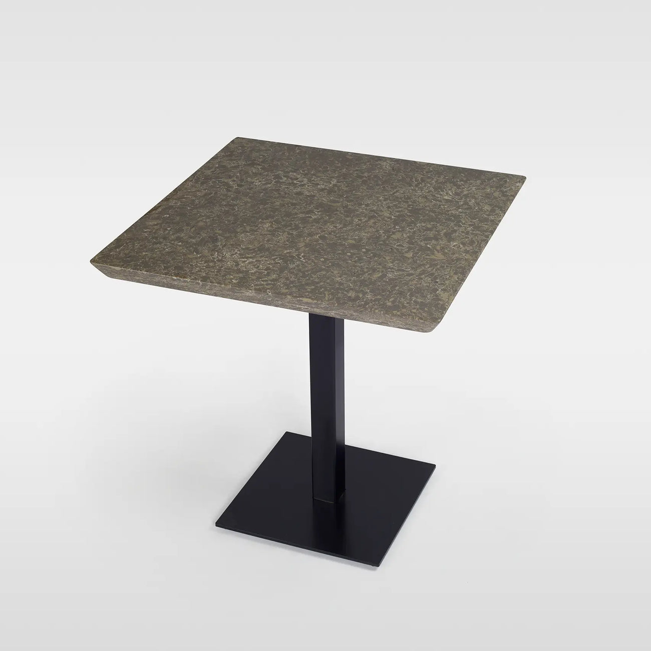 Collato 01 Table