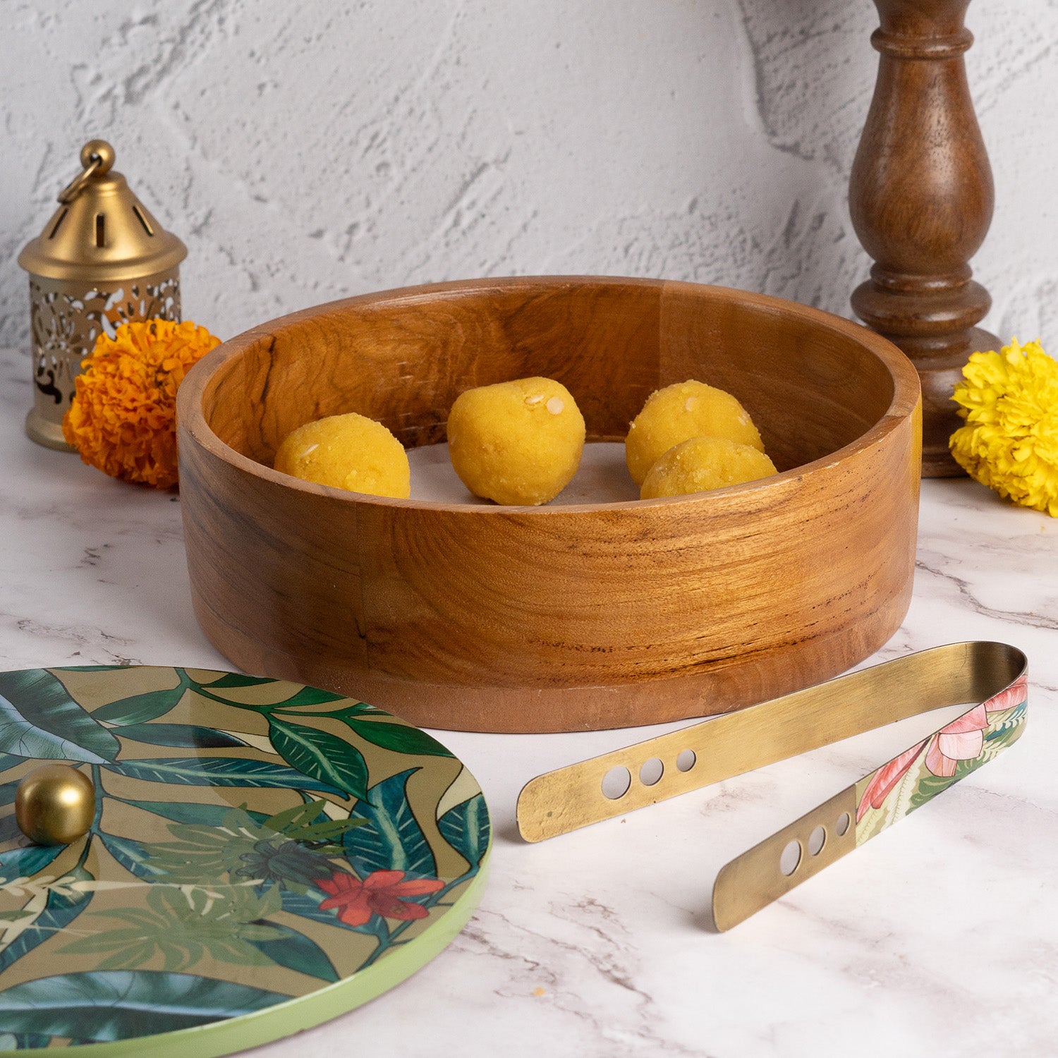 Buy Green Allure Teak Wood Roti Box with Tong Online in India - Nestroots