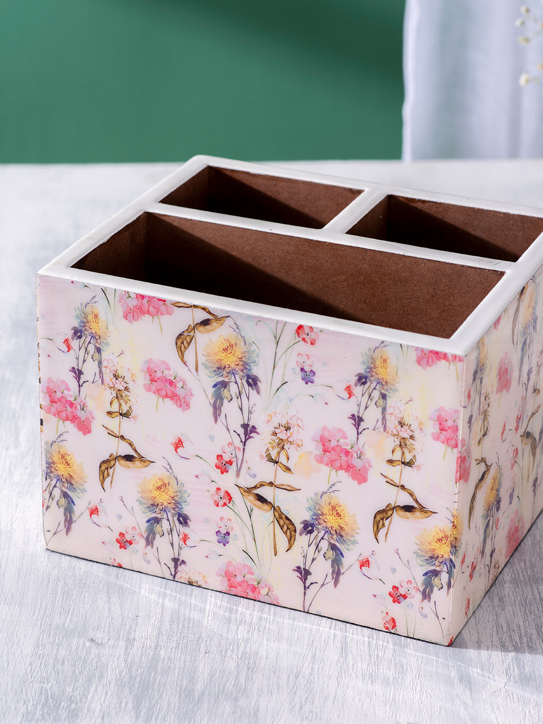 cutlery stand for dining table