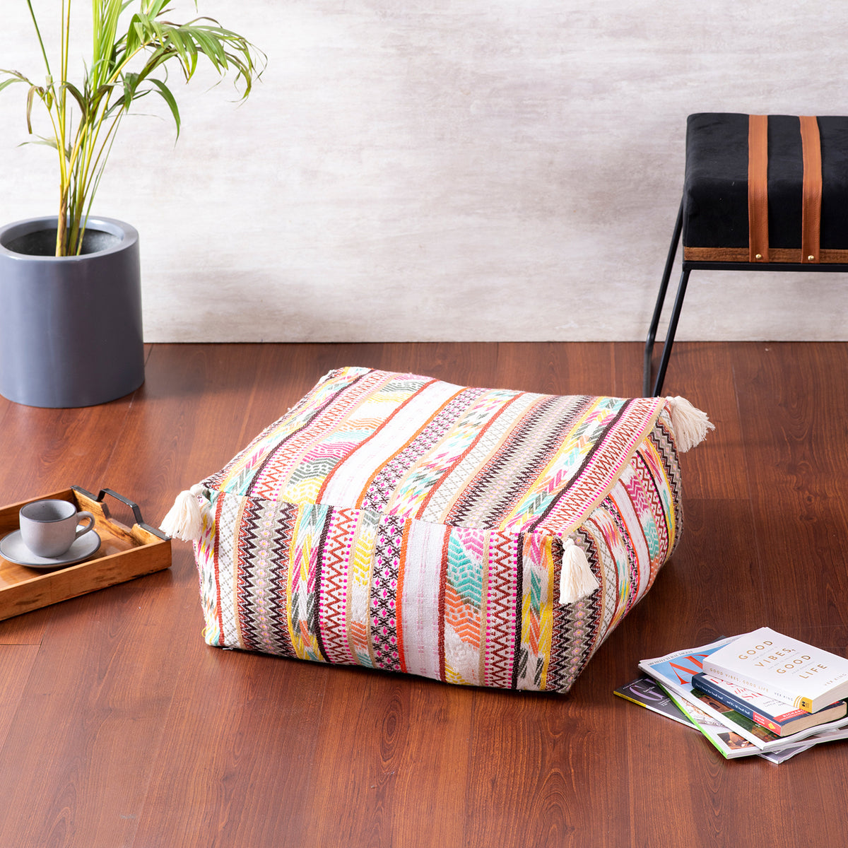 pouf ottomans