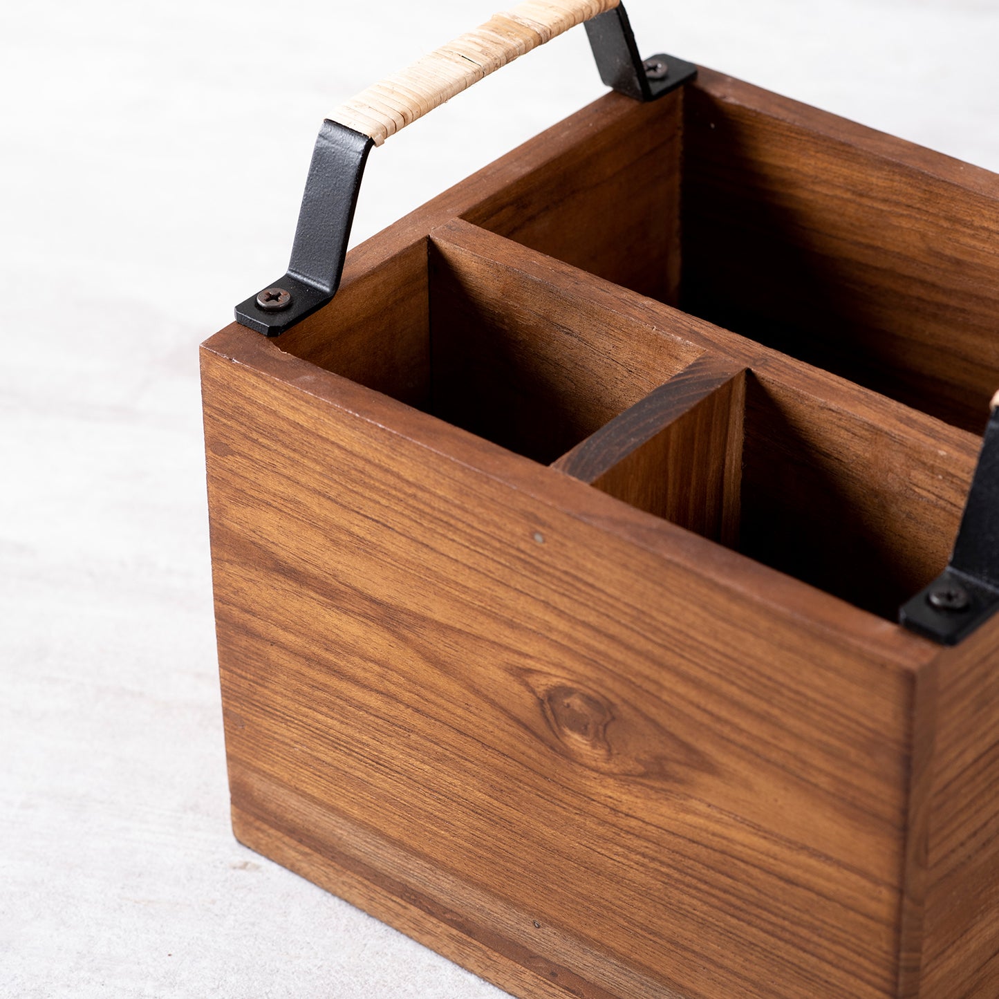 cutlery holder for dining table