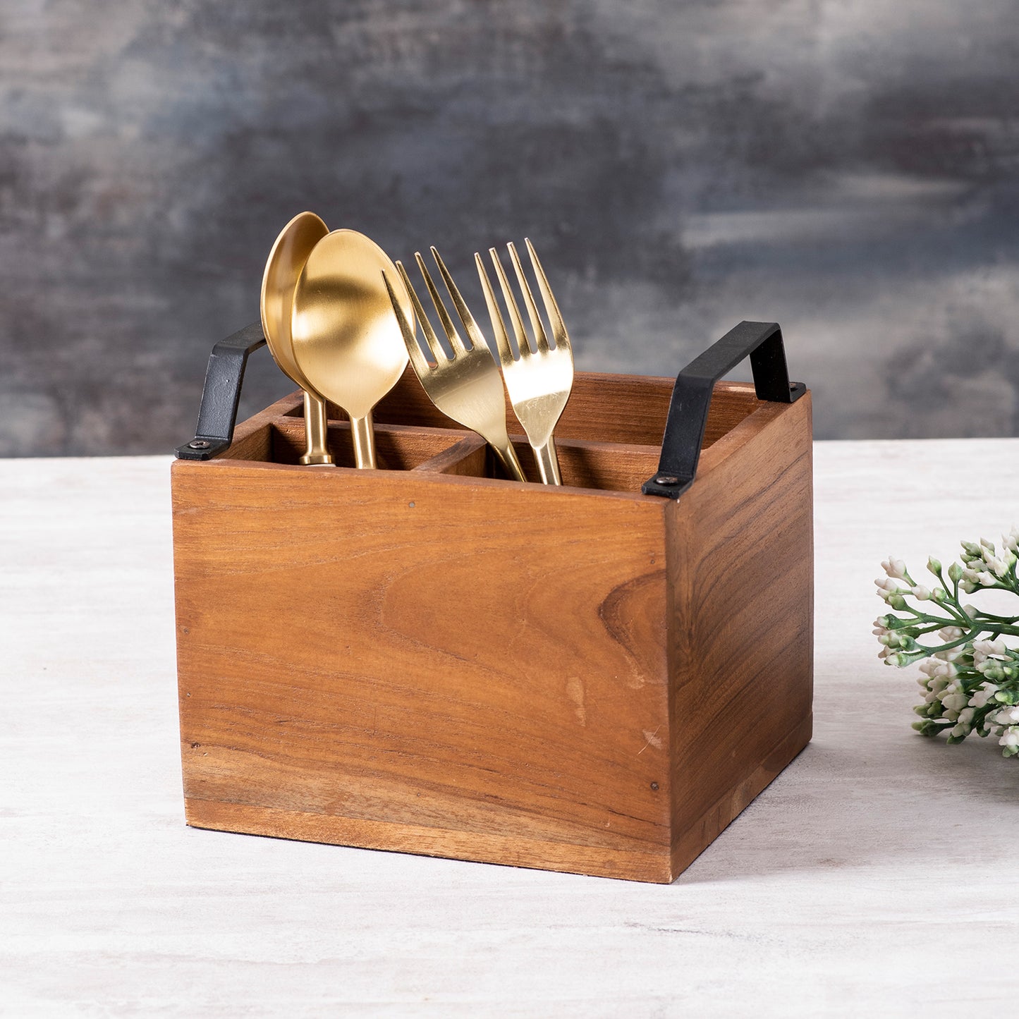 cutlery stand for dining table