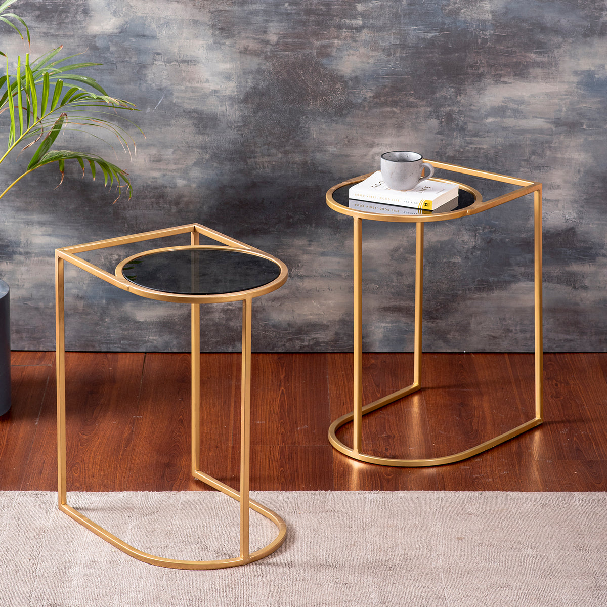 magazine table